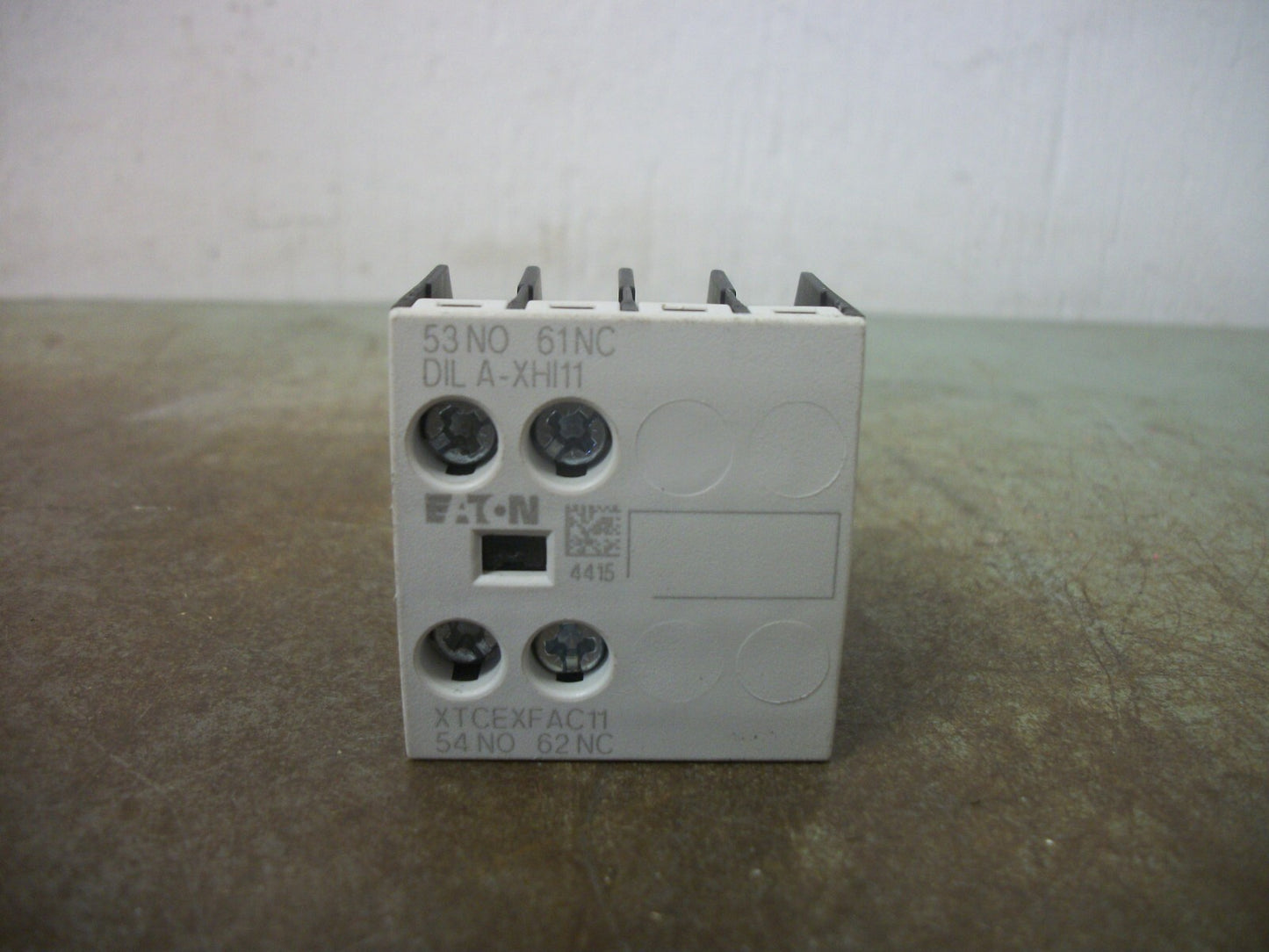 CUTLER-HAMMER DIL A-XHI11 1N.O. 1N.C. AUXILIARY CONTACT BLOCK XTCEXFAC11