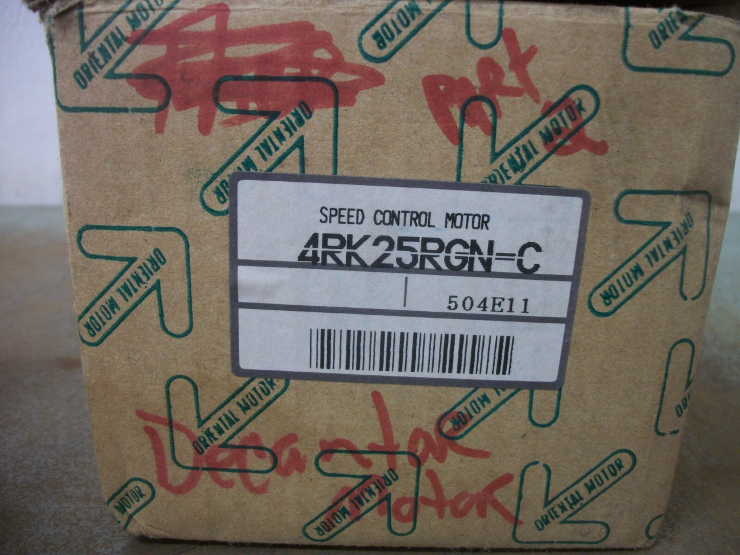 ORIENTAL MOTOR SPEED CONTROL MOTOR 4RK25RGN-C 25W 200VOLT 0.4AMP 2.5uF NIB