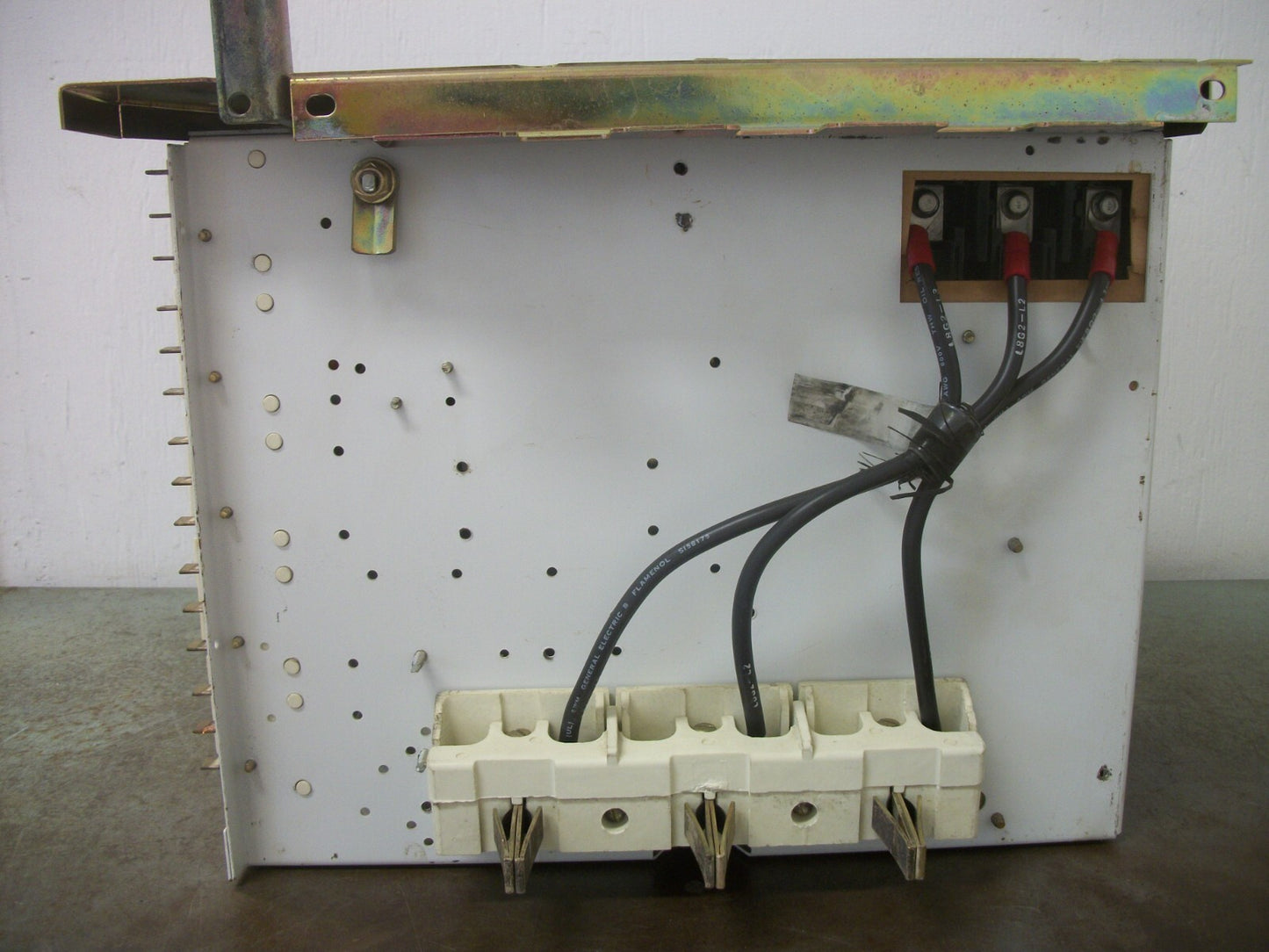 GE MCC BUCKET SIZE 2 CR106D000BAA 120VCOIL 30AMP FUSIBLE