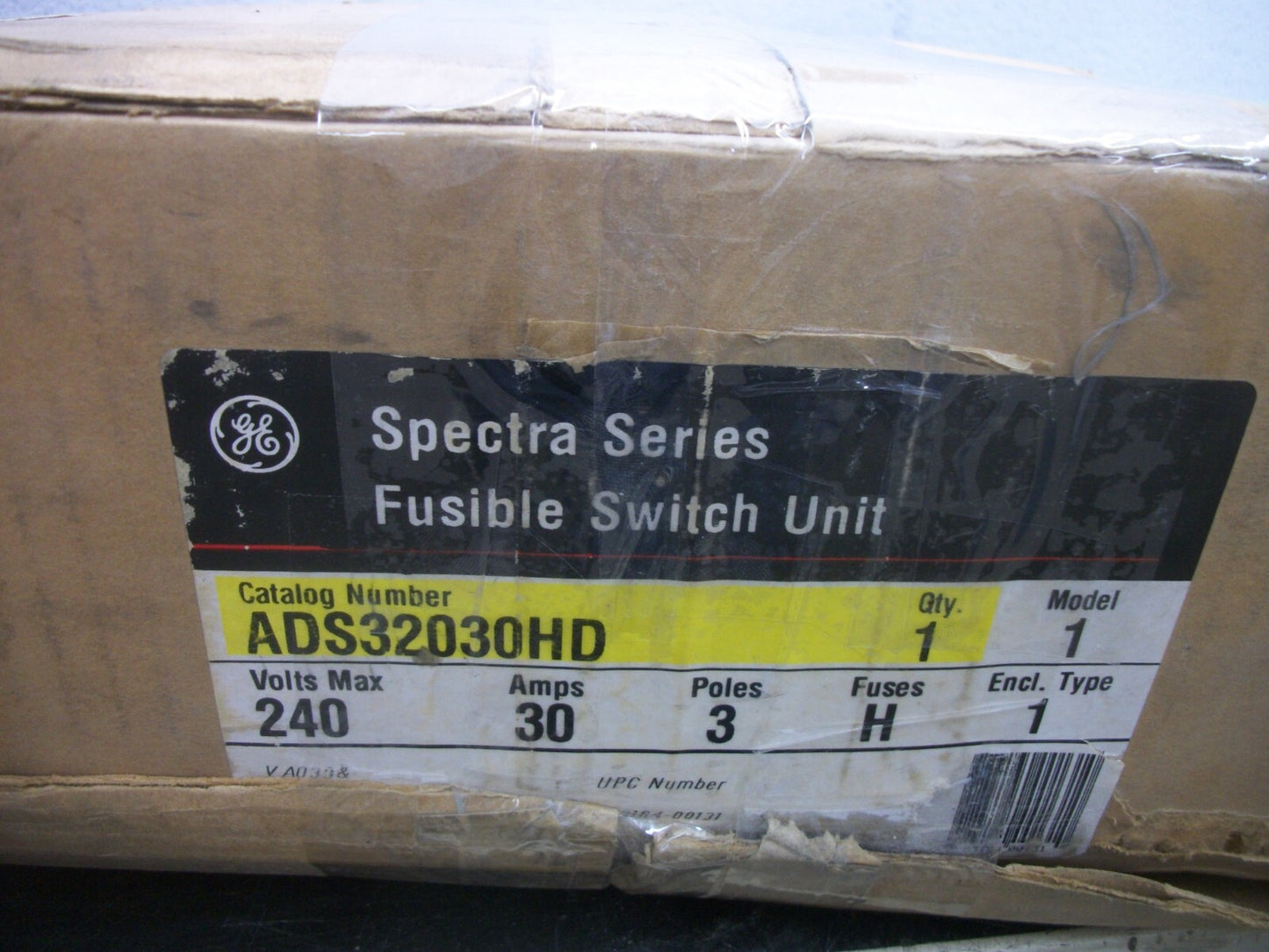 GE SPECTRA FUSIBLE BRANCH SWITCH ADS32030HD 30AMP 240VOLT 3POLE NIB