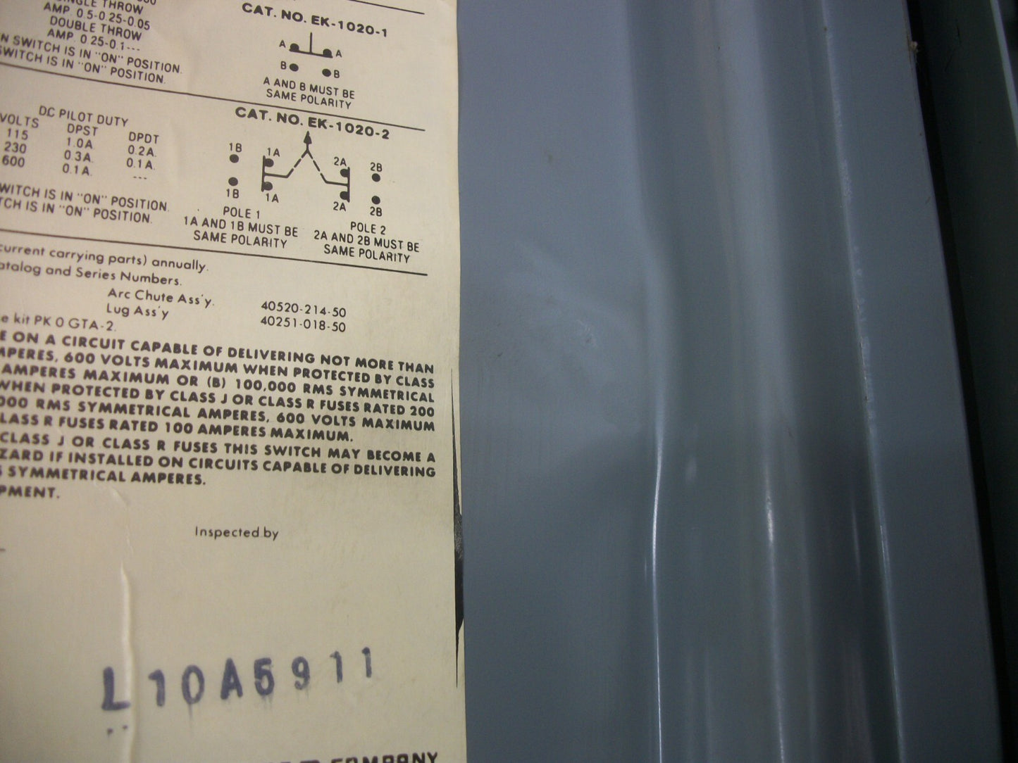 SQUARE D DISCONNECT TYPE 1 HU363 100AMP 600VOLT 3POLE NON-FUSIBLE OLD