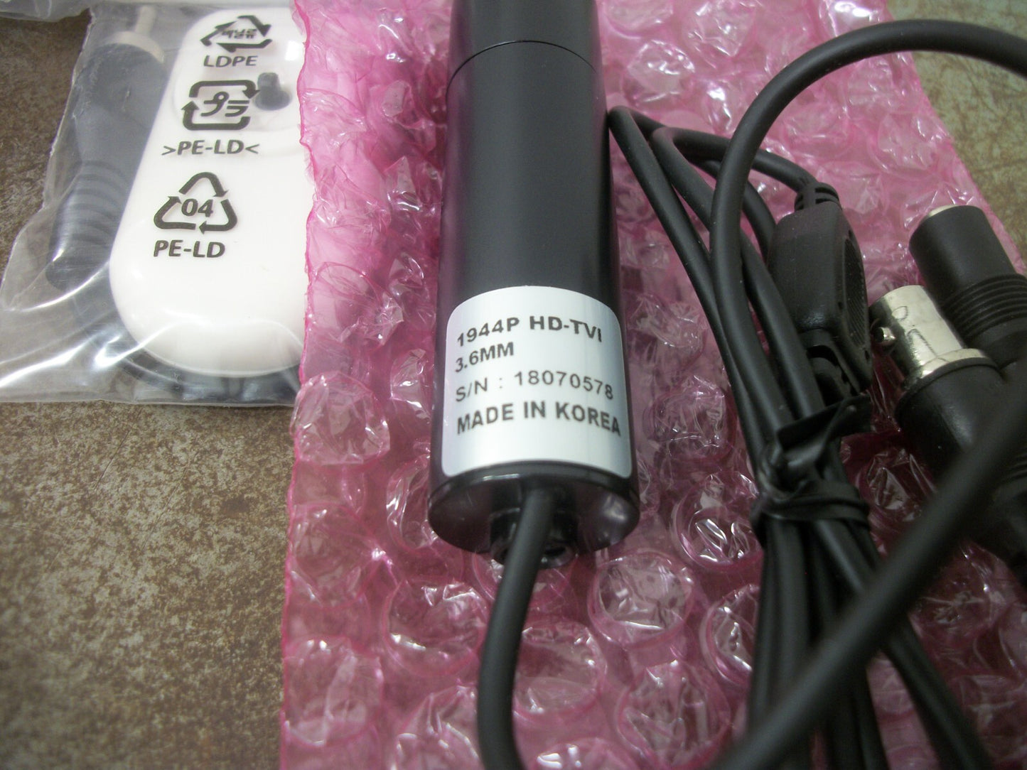 BULLET CAMERA 3-IN-1 CCTV 3.6MM FIXED LENS CAMERA W/OSD CONTROLLER 1944P