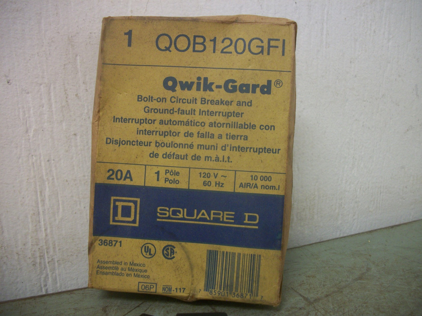 SQUARE D GFCI QOB CIRCUIT BREAKER QOB120GFI 20AMP 120VOLT 1POLE OLD NIB