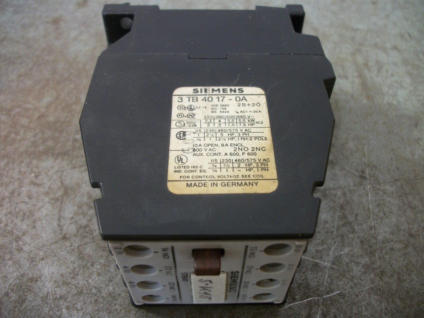 SIEMENS CONTACTOR 3TB4017-0A 20AMP 115VCOIL 3PH 600V 7.5HP