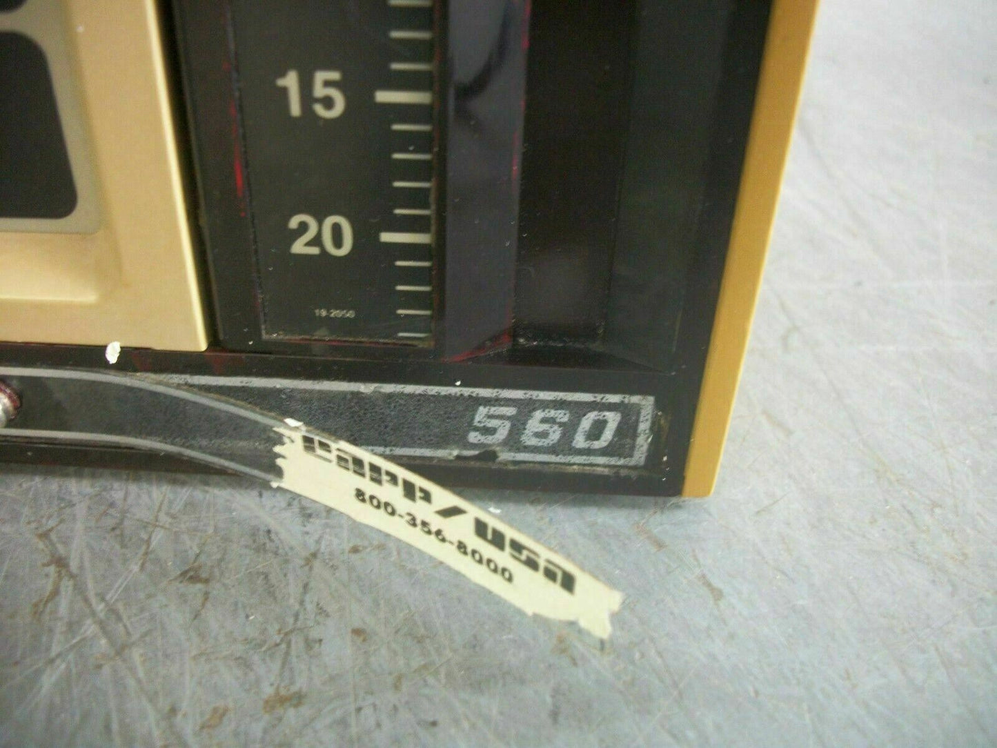 BARBER-COLMAN TEMPERATURE CONTROLLER 560