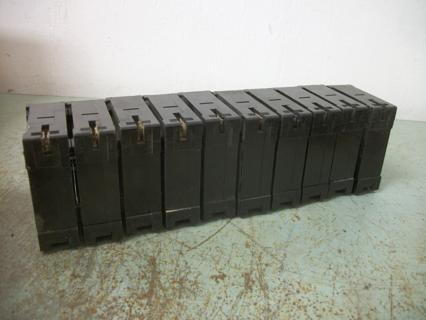 SIEMENS LOT OF 10 EQ-P CIRCUIT BREAKERS QP1B015 15AMP 240VOLT 1POLE