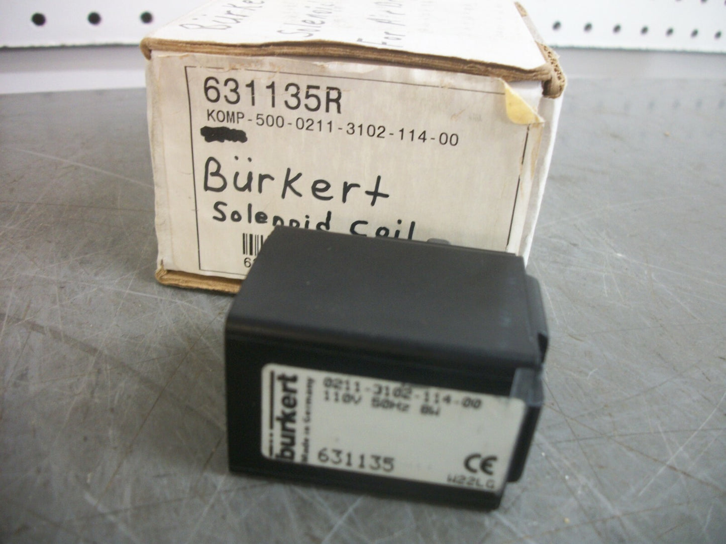 BURKERT SOLENOID COIL 631135R 110VOLT 8WATT 0211-3102-114-000 NIB
