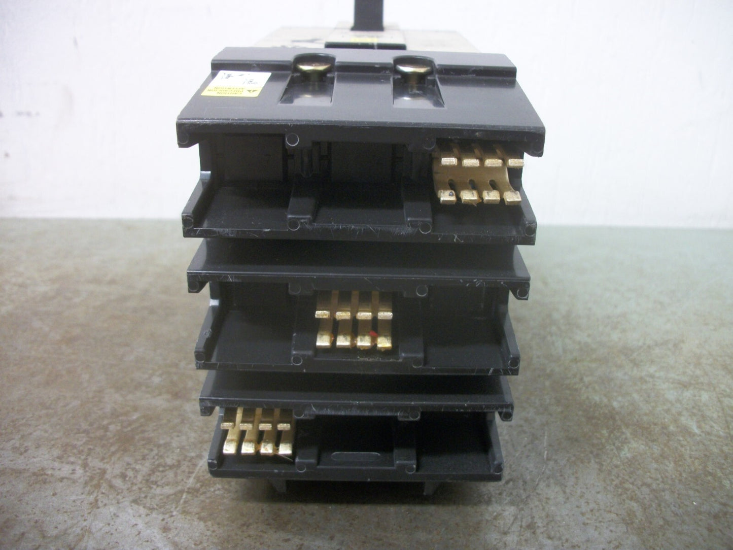 SQUARE D POWERPACT I-LINE FJA CIRCUIT BREAKER FJA34045 45AMP 480VOLT 3POLE