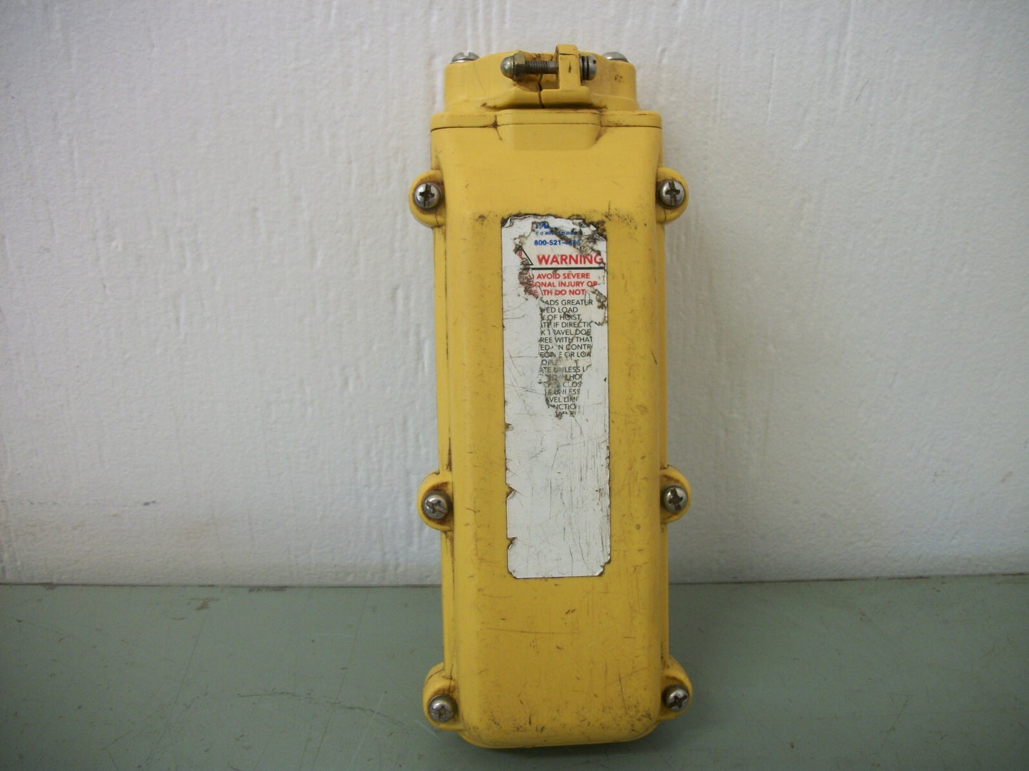 INSUL 8 CONDUCTIVE 4-PUSHBUTTON HOIST CONTROL STATION 300COB82C