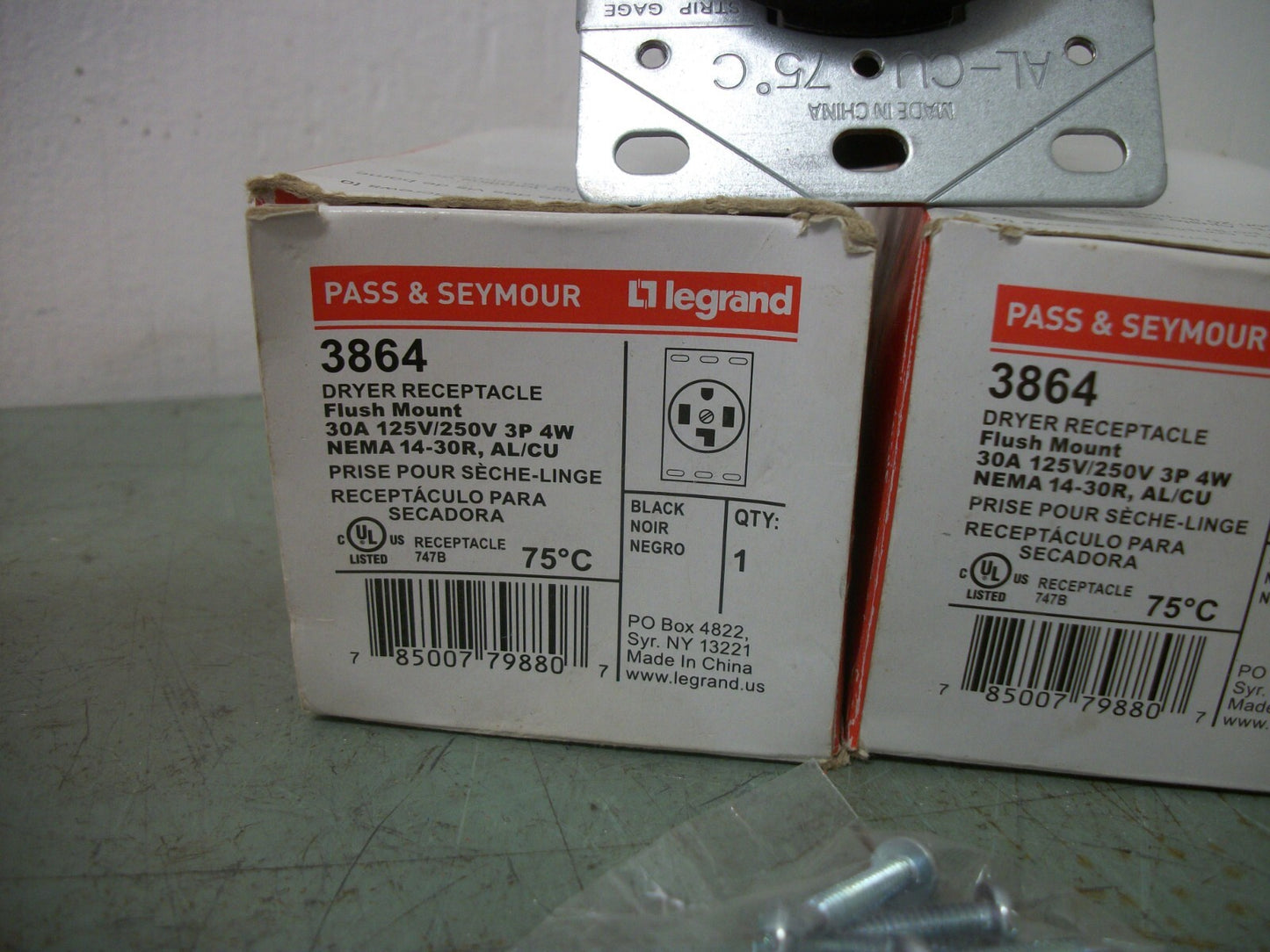 PASS & SEYMOUR LOT OF 2 DRYER RECEPTACLES 3864 30AMP 125/250V 3P 4W NIB
