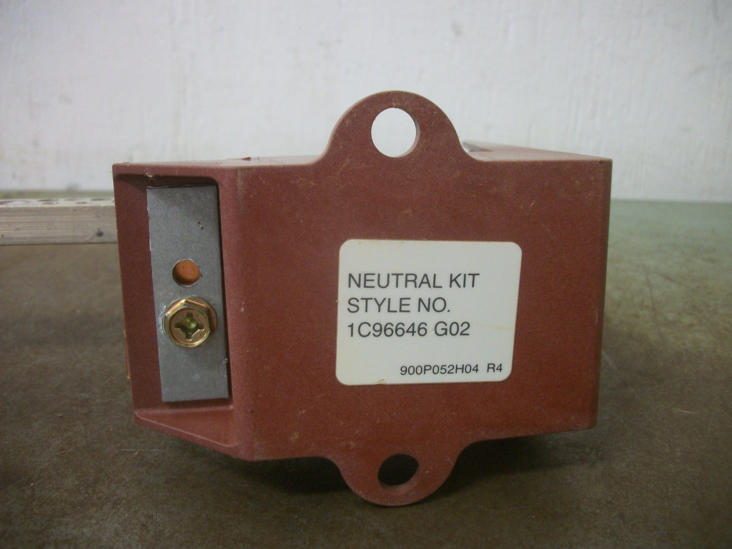 CUTLER-HAMMER NEUTRAL KIT 1C96646G02 NOB