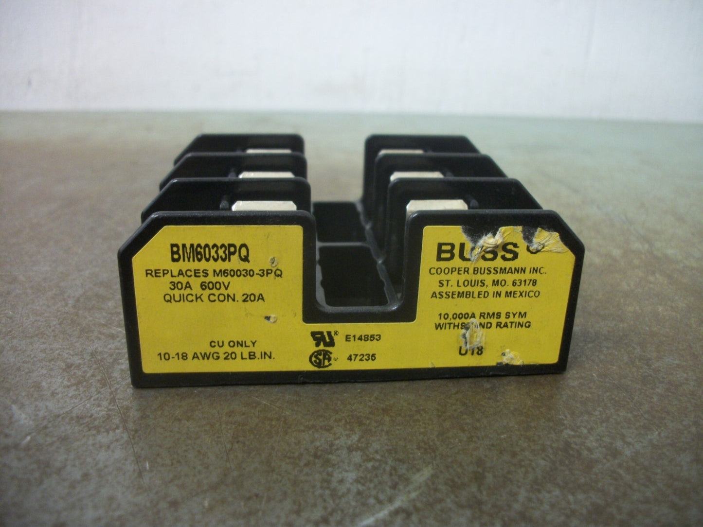BUSSMANN FUSEHOLDER BM6033PQ 30AMP 600VOLT 3POLE NOB