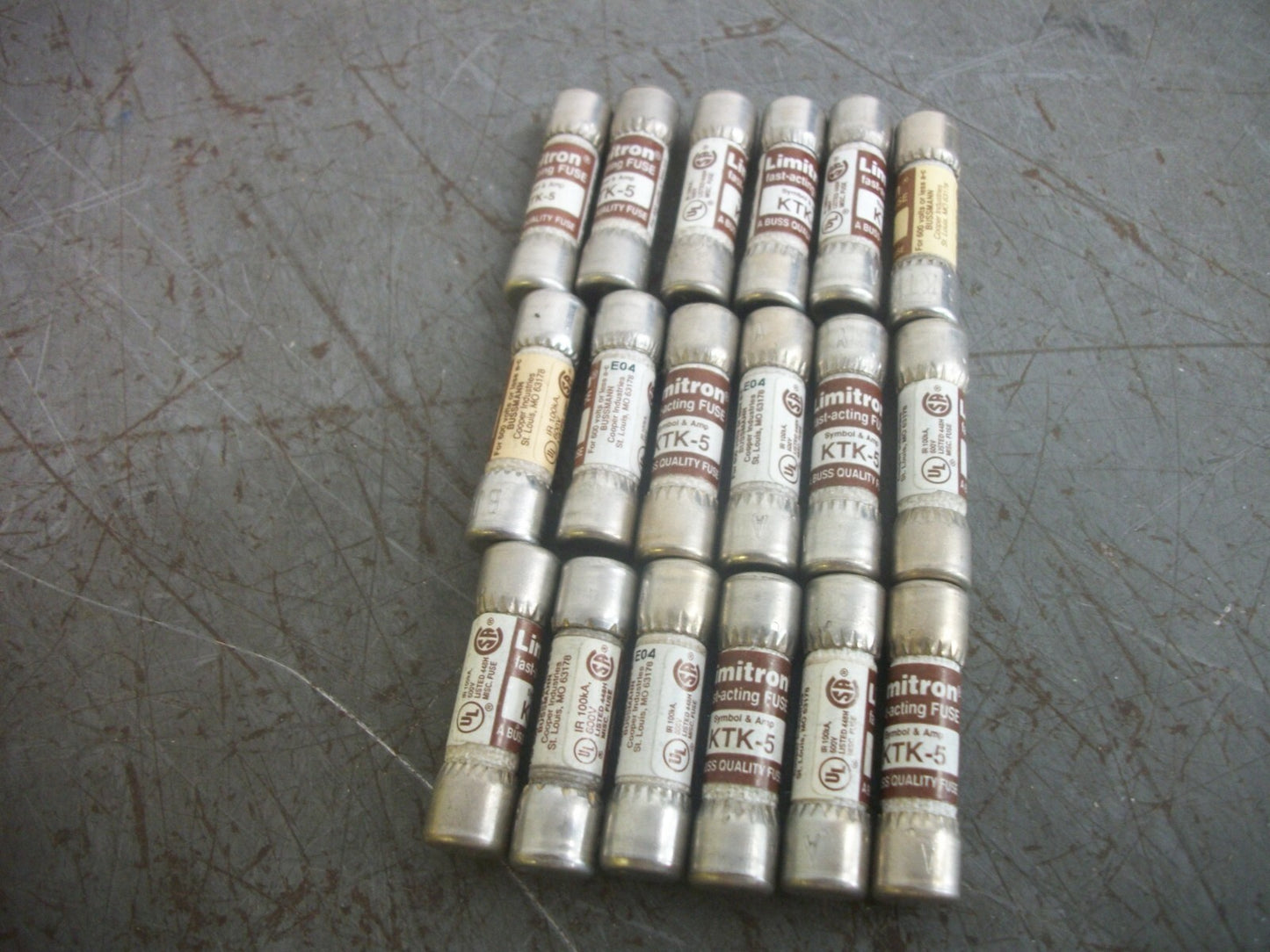 BUSSMANN LOT OF 18 LIMITRON FUSES KTK5 5AMP 600VOLT NOB