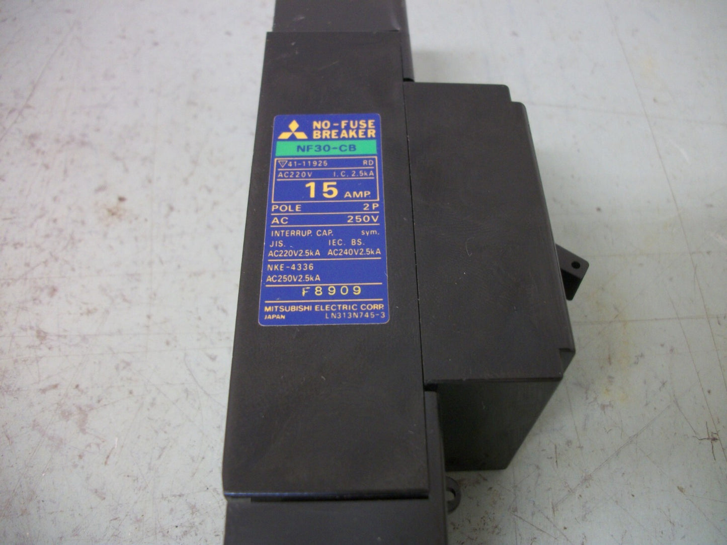 MITSUBISHI NO-FUSE CIRCUIT BREAKER NF30-CB 15AMP 250VOLT 2POLE