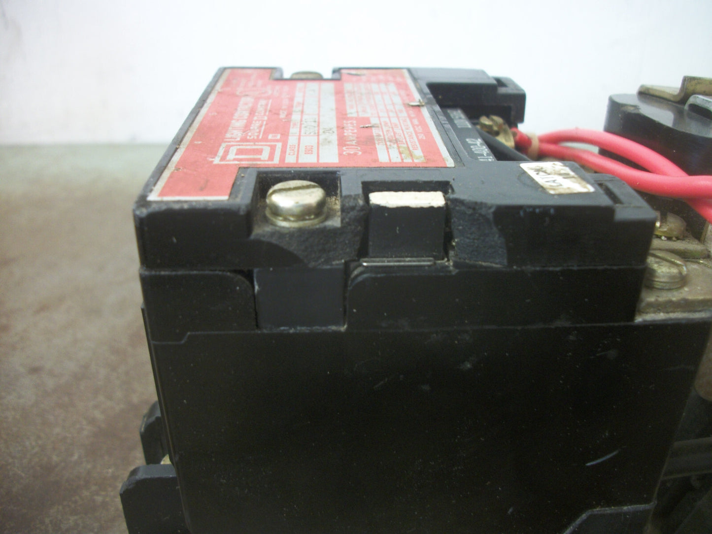 SQUARE D 30AMP 3POLE LIGHTING CONTACTOR 8903SMO11 8903SM011 120VCOIL CHIPPED