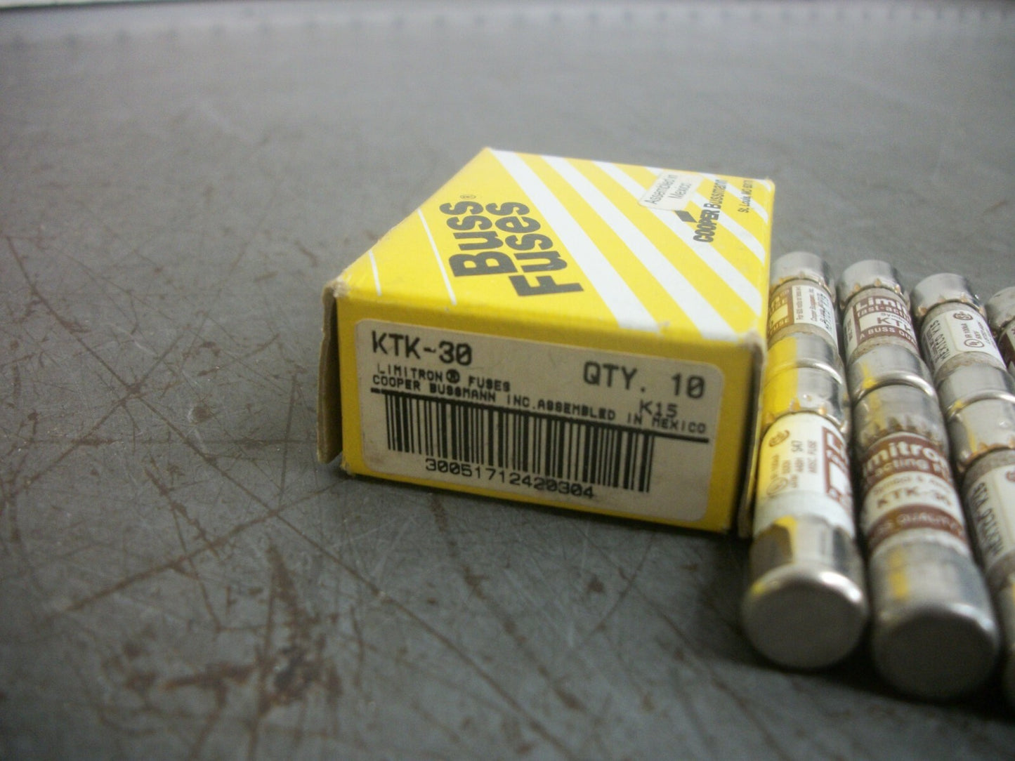 BUSSMANN BOX OF 10 LIMITRON FUSES KTK-30 30AMP 600VOLT NIB