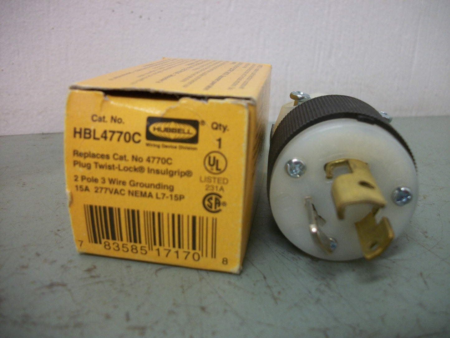 HUBBELL TWIST-LOCK PLUG HBL4770C 15AMP 277VOLT 2P 3W+G NIB