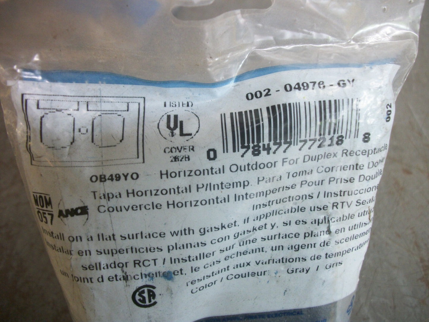 LEVITON LOT OF 4 HORIZONTAL OUTDOOR DUPLEX RECEPTACLE COVER 002-04976-GY NEW