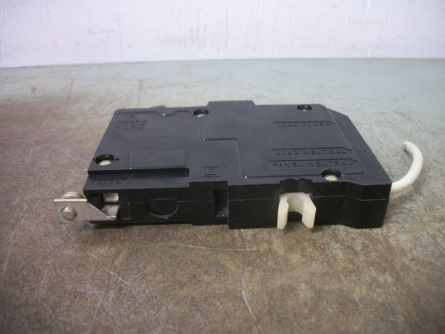 SQUARE D GFCI QOB CIRCUIT BREAKER QOB120GFI 20AMP 120VOLT 1POLE OLD