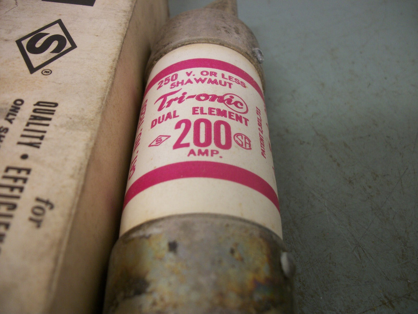 GOULD SHAWMUT TRI-ONIC FUSE TR200 200AMP 250VOLT NIB