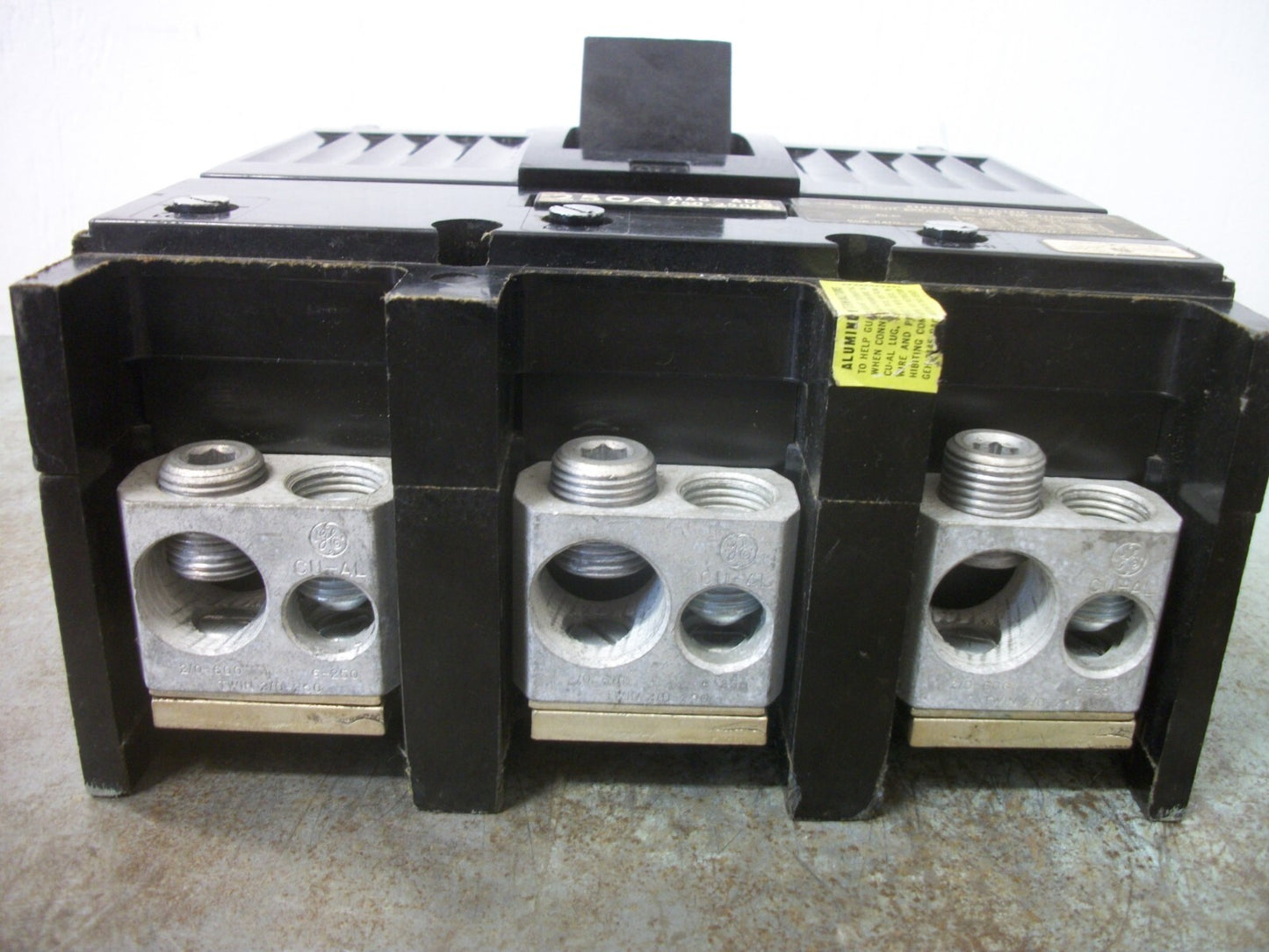 GE TJJ CIRCUIT BREAKER TJJ436250 250AMP 600VOLT 3POLE BLACK