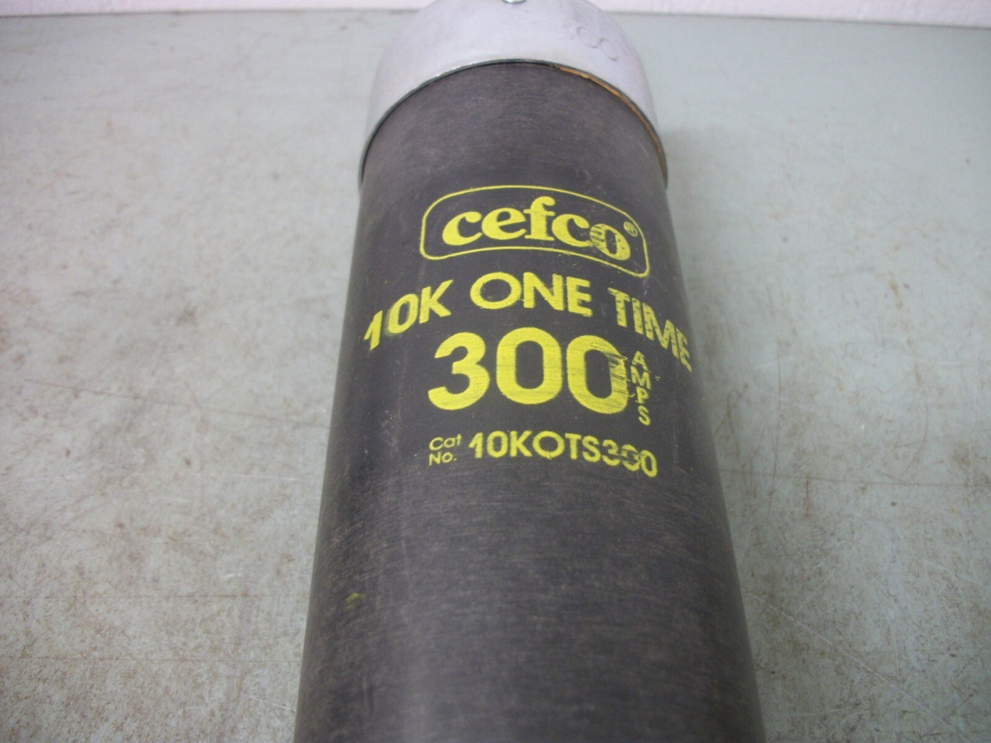 CEFCO 10K ONE-TIME FUSE 10KOTS300 300AMP 600VOLT NOB