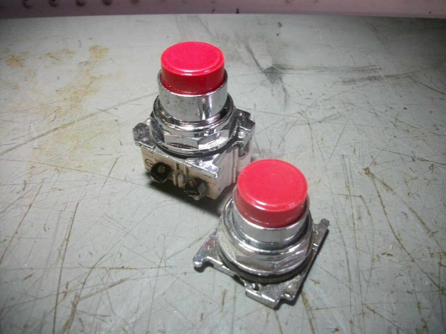 LOT OF 2 CUTLER-HAMMER RED PUSHBUTTONS 10250T112