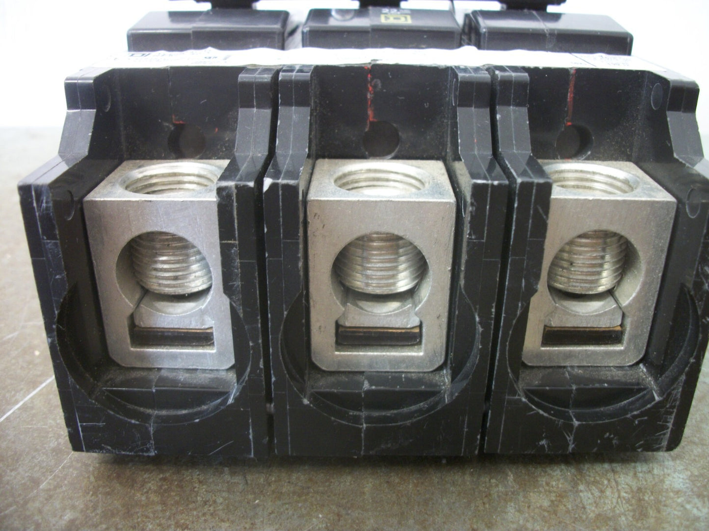 SQUARE D QOD CIRCUIT BREAKER QOB3125VH 125AMP 240VOLT 3POLE 22KA NOB