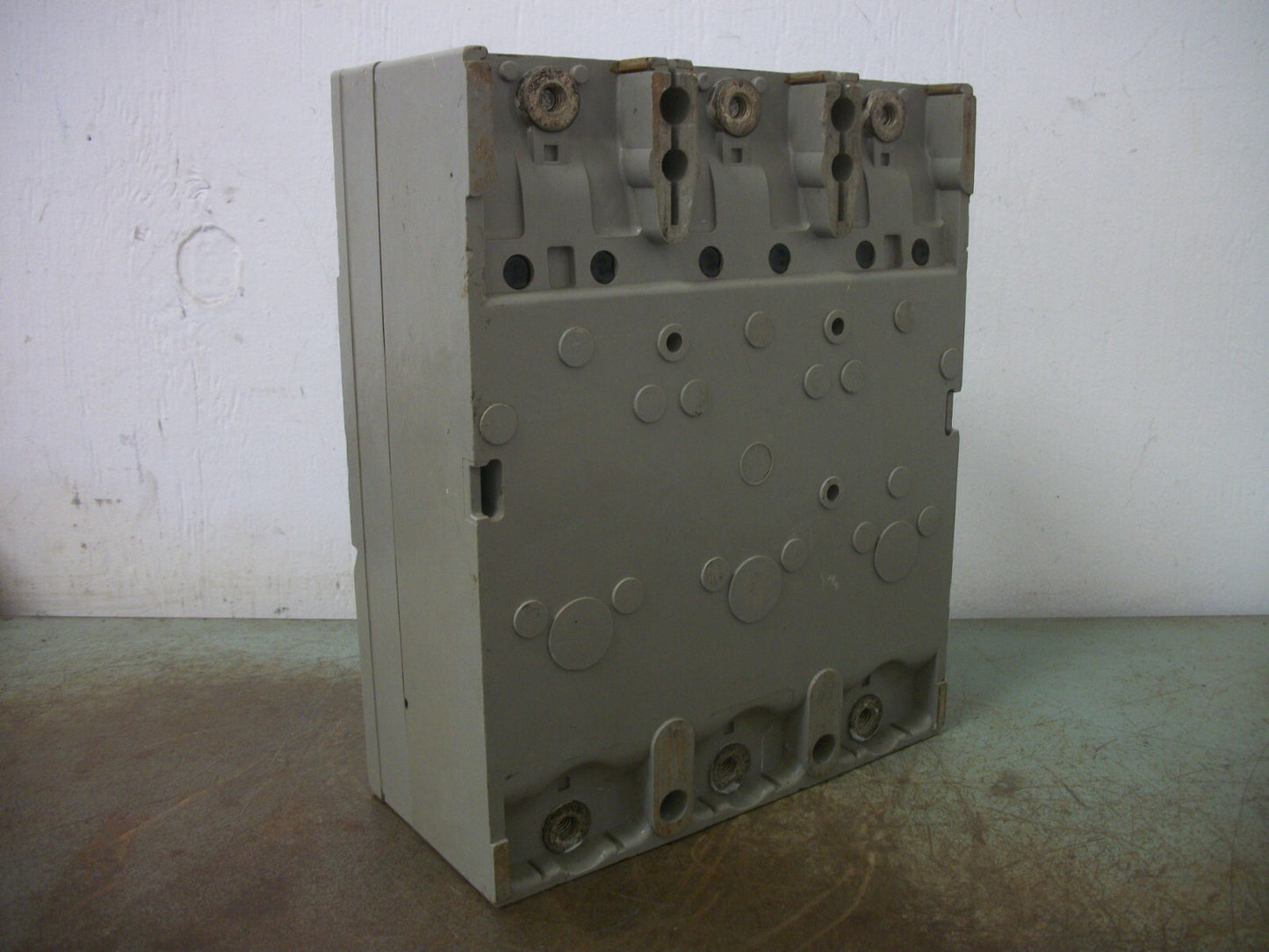 SIEMENS ITE HJ3 CIRCUIT BREAKER HJ3F400 400AMP 600VOLT 3POLE W/250A TRIP