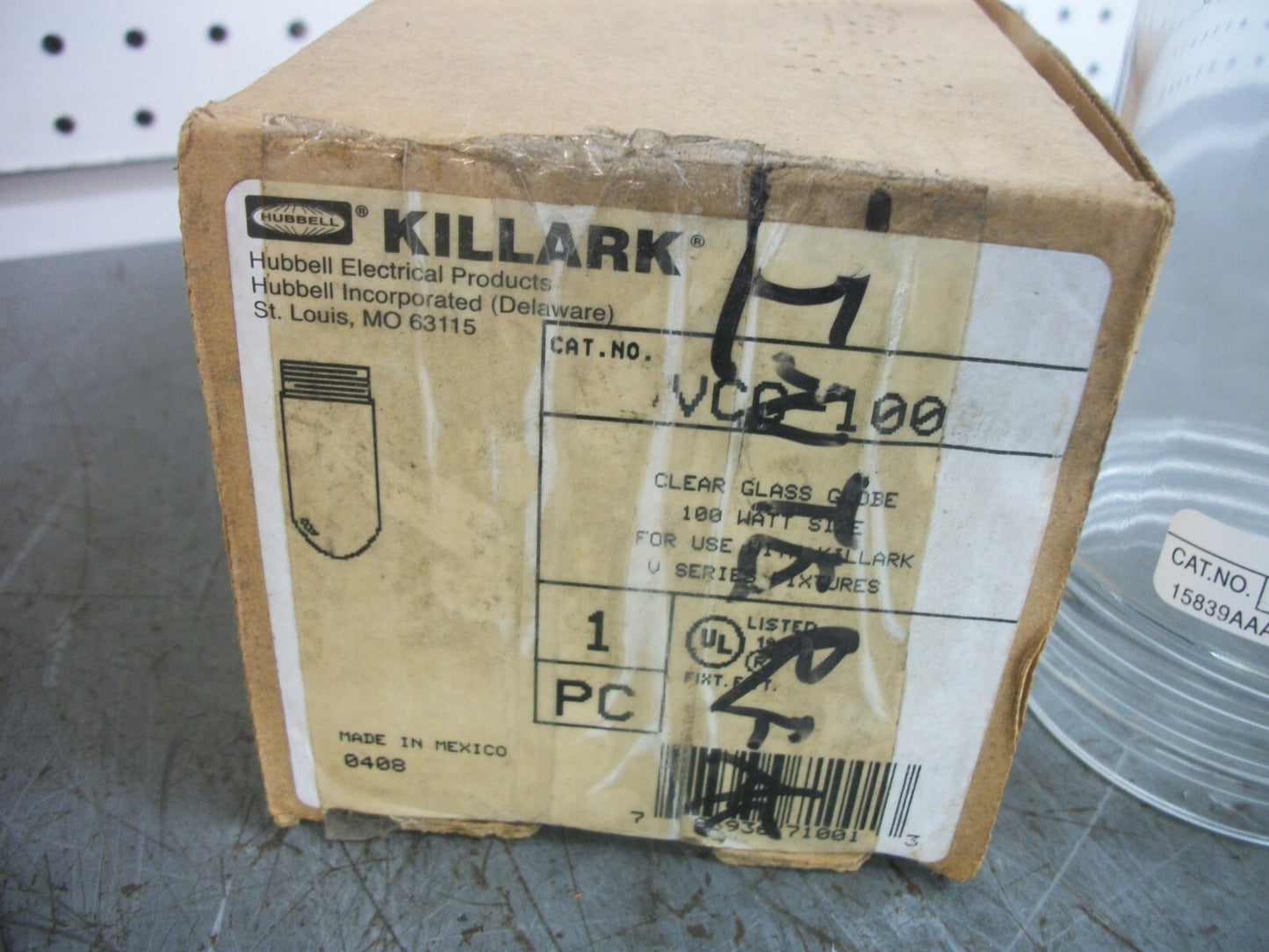 HUBBELL KILLARK 100 WATT SIZE CLEAR GLASS GLOBE VCG-100 NIB
