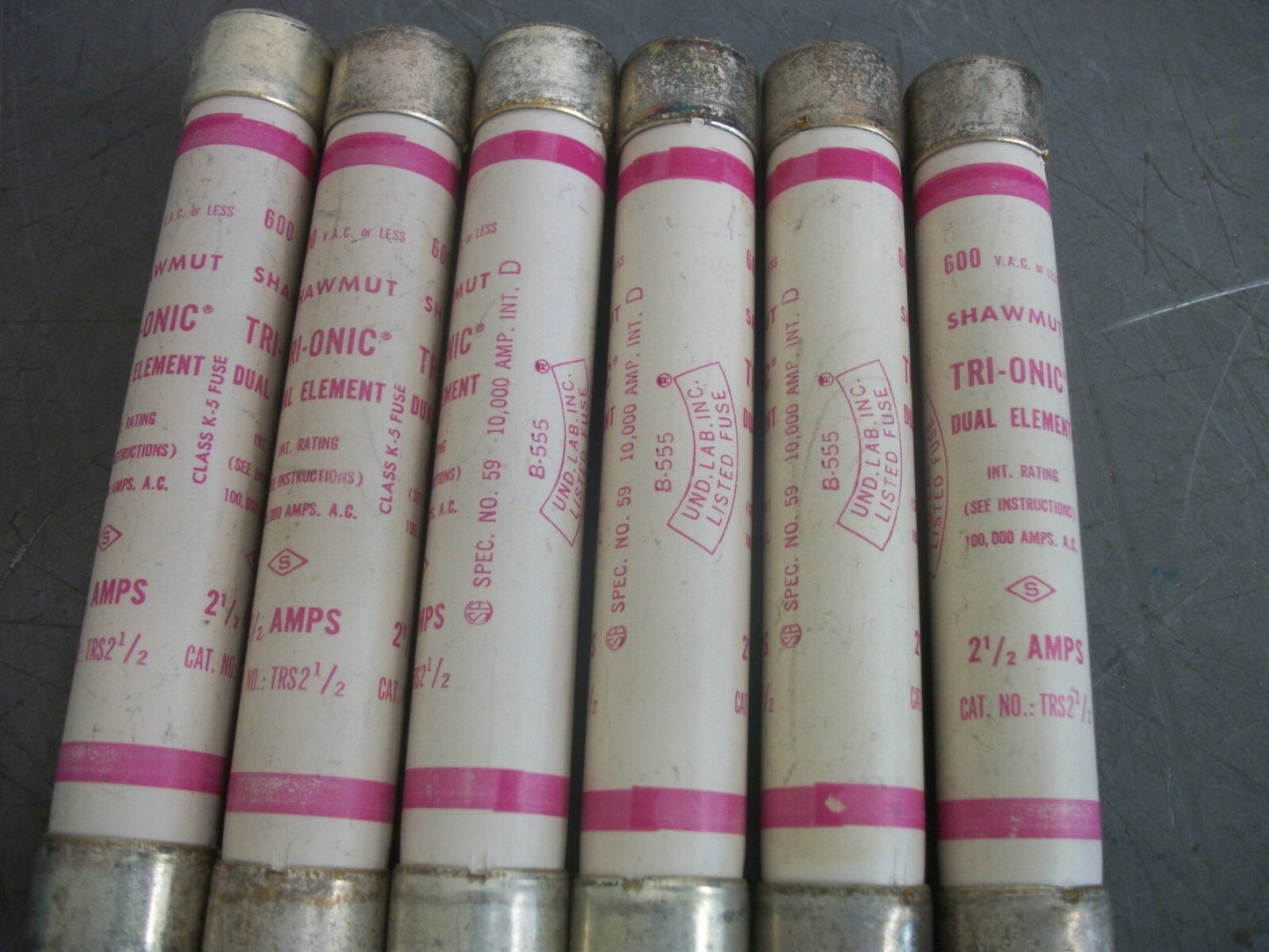GOULD SHAWMUT LOT OF 6 TRI-ONIC FUSES TRS2-1/2 2-1/2AMP 600VOLT NOB