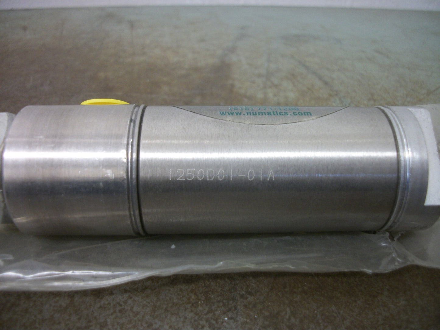 NUMATICS DOUBLE-ACTING PNEUMATIC CYLINDER 1250D01-01A 1-1/14" BORE 1" STROKE NEW