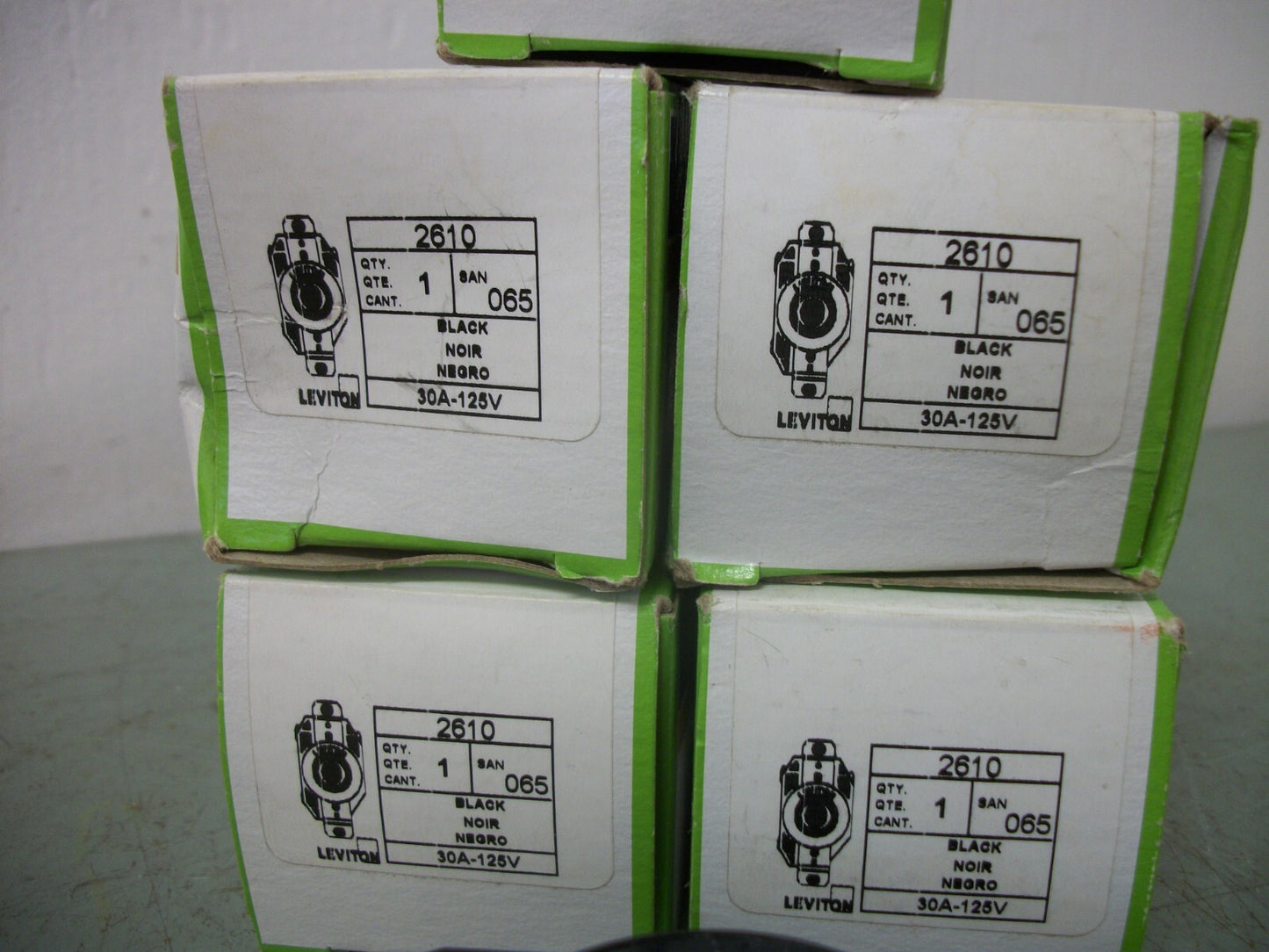 LEVITON LOT OF 5 SINGLE LOCK RECEPTACLES 30AMP 125VOLT 2P 3W+G NIB