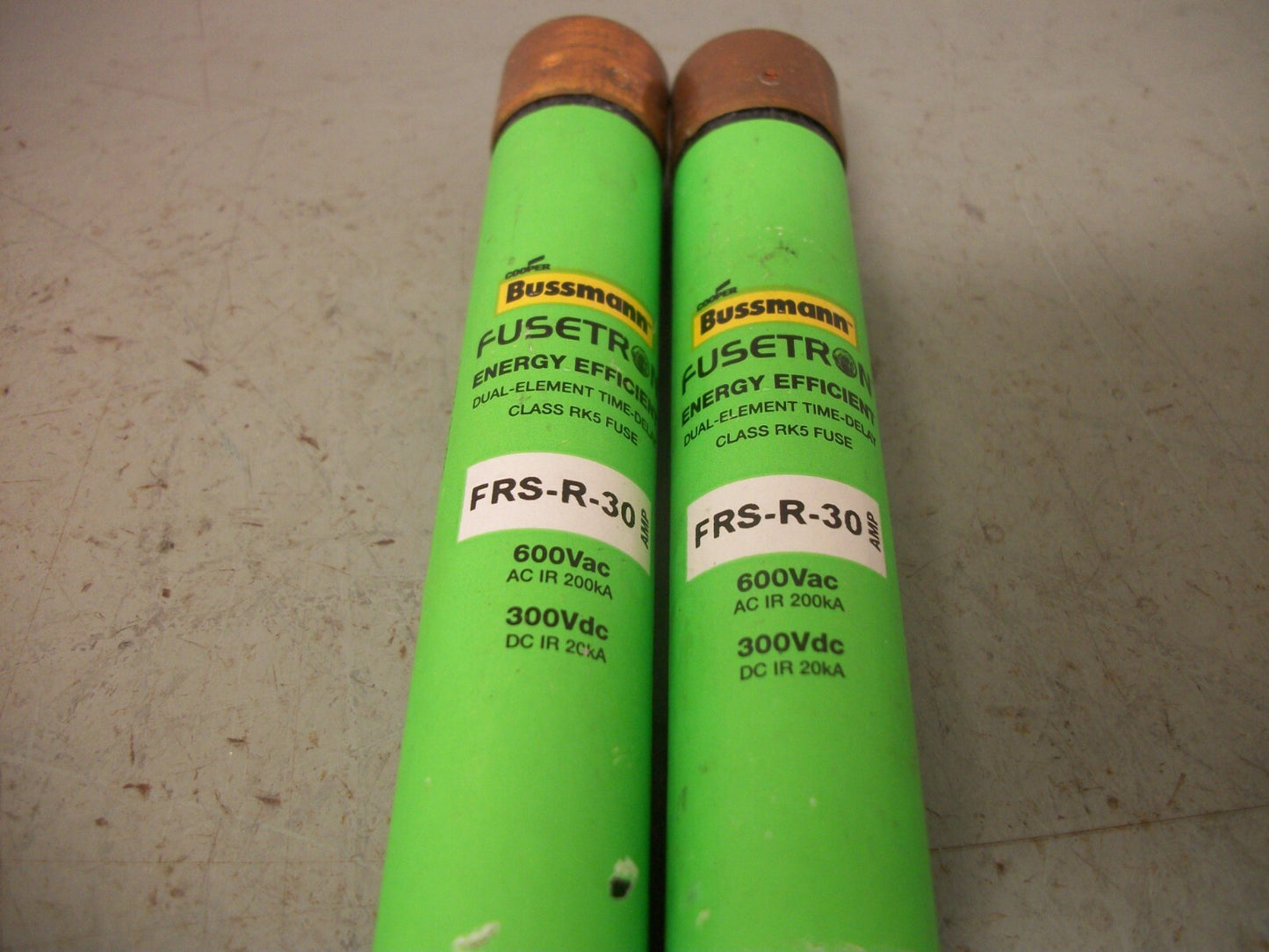 BUSSMANN LOT OF 2 ENERGY-EFFICIENT FUSETRON FUSES FRS-R-30 30AMP 600VOLT