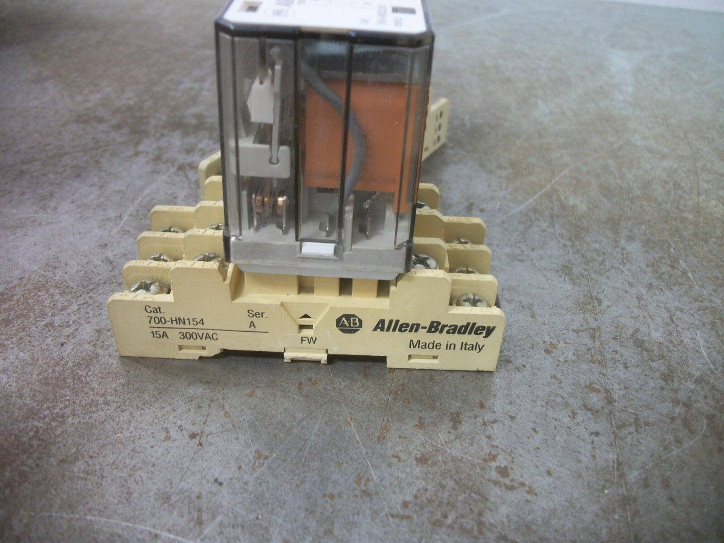 ALLEN-BRADLEY LOT OF 6 DPDT 8-PIN RELAYS 700-HB32A1 120VCOIL