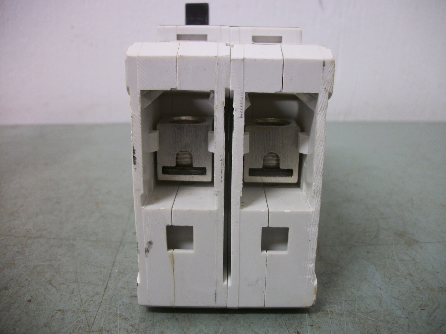 SIEMENS NGB CIRCUIT BREAKER NGB2B020 20AMP 600VOLT 2POLE NOB