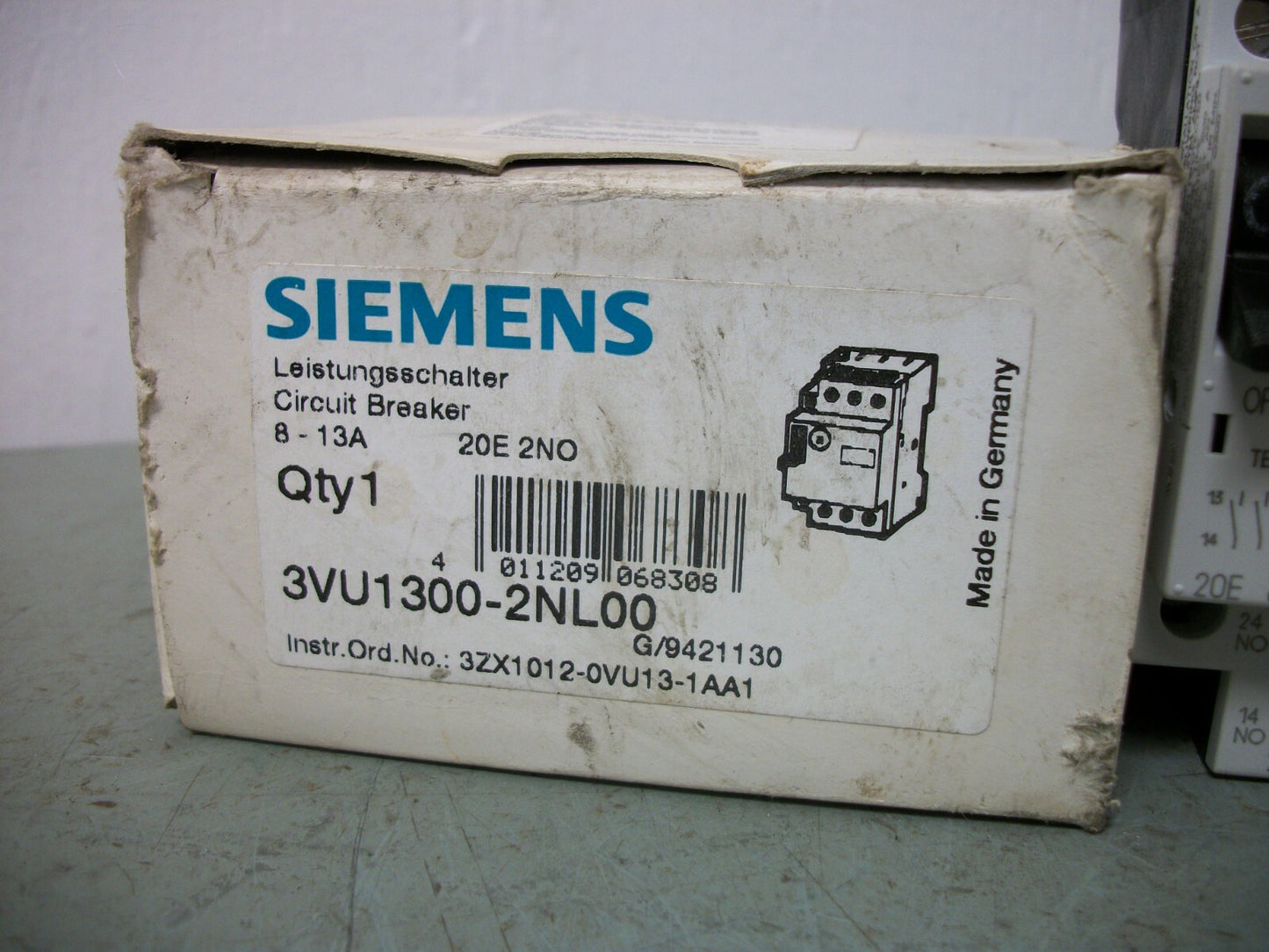 SIEMENS MOTOR CIRCUIT BREAKER 3VU1300-2NL00 8-13AMP NIB