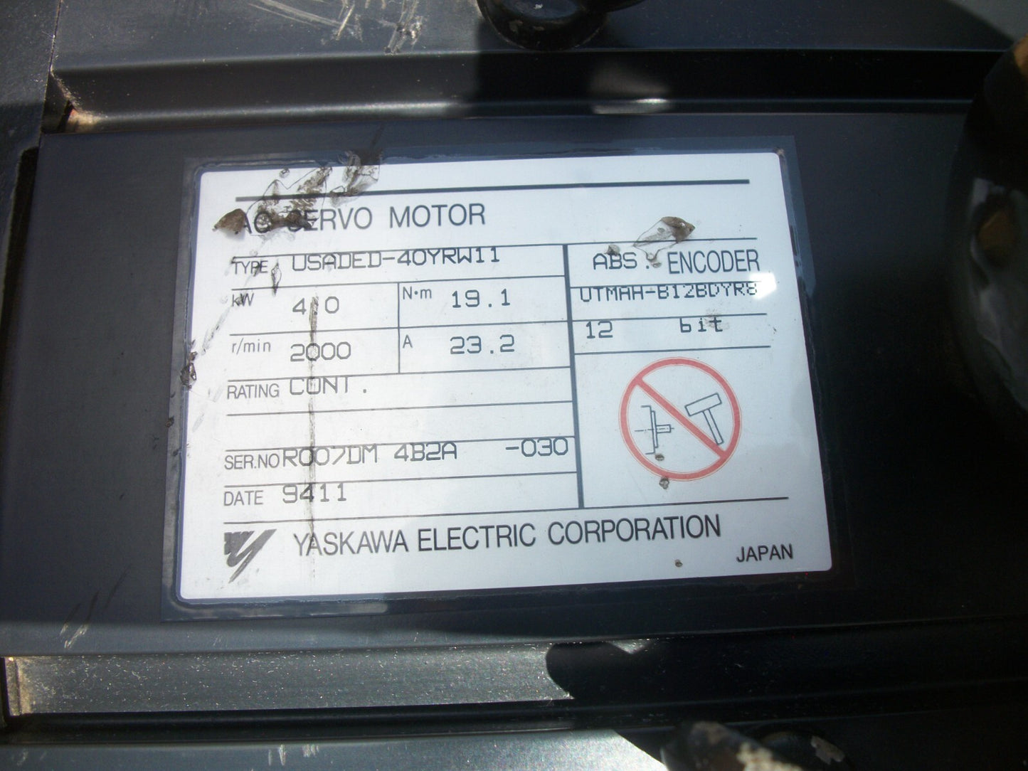 YASKAWA 4.0KW AC SERVO MOTOR USADED-40YRW11 2000RPM 23.2AMP NOB