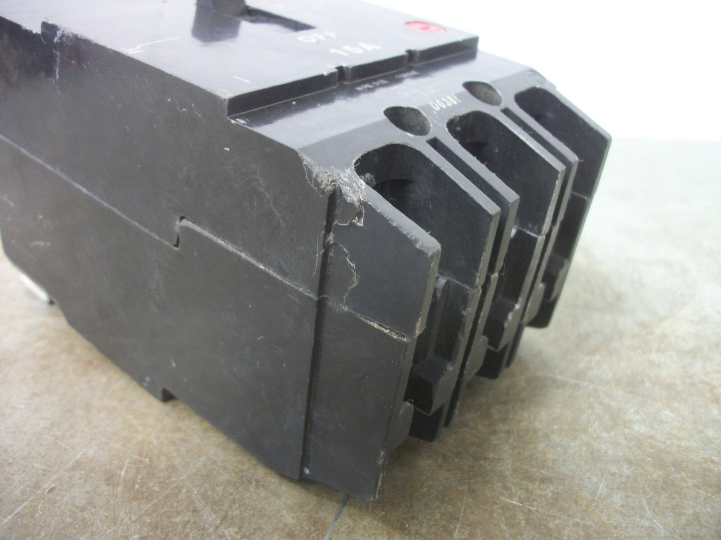 GE TEY CIRCUIT BREAKER TEY315 15AMP 480VOLT 3POLE NOB