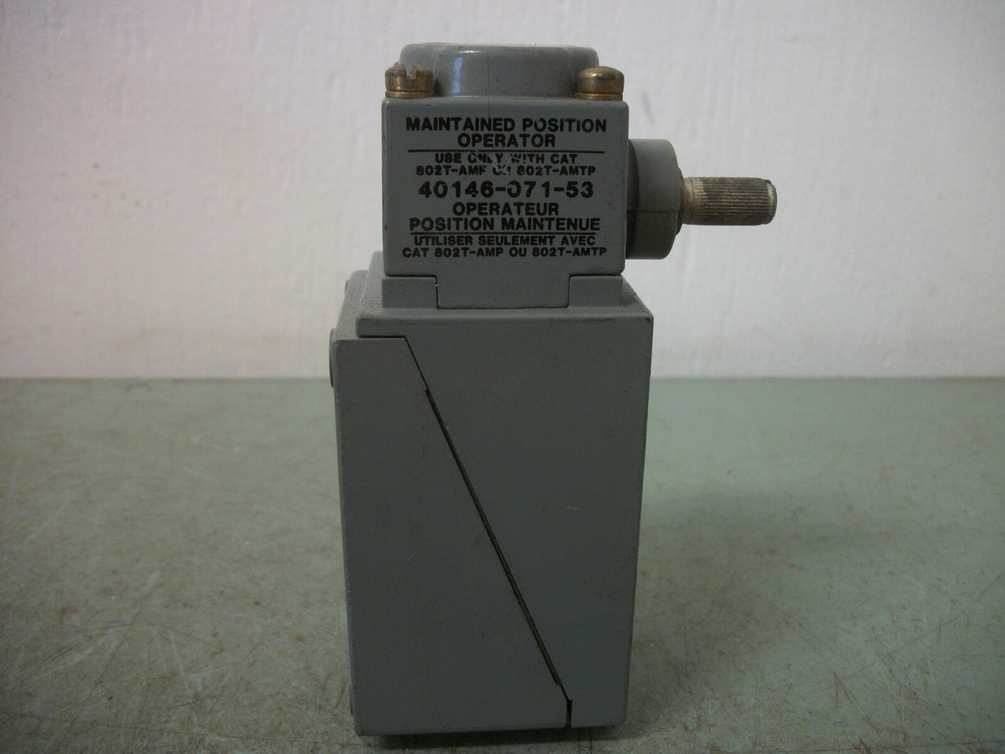 ALLEN-BRADLEY OILTIGHT MAINTAINED HEAD LIMIT SWITCH 802T-AMP
