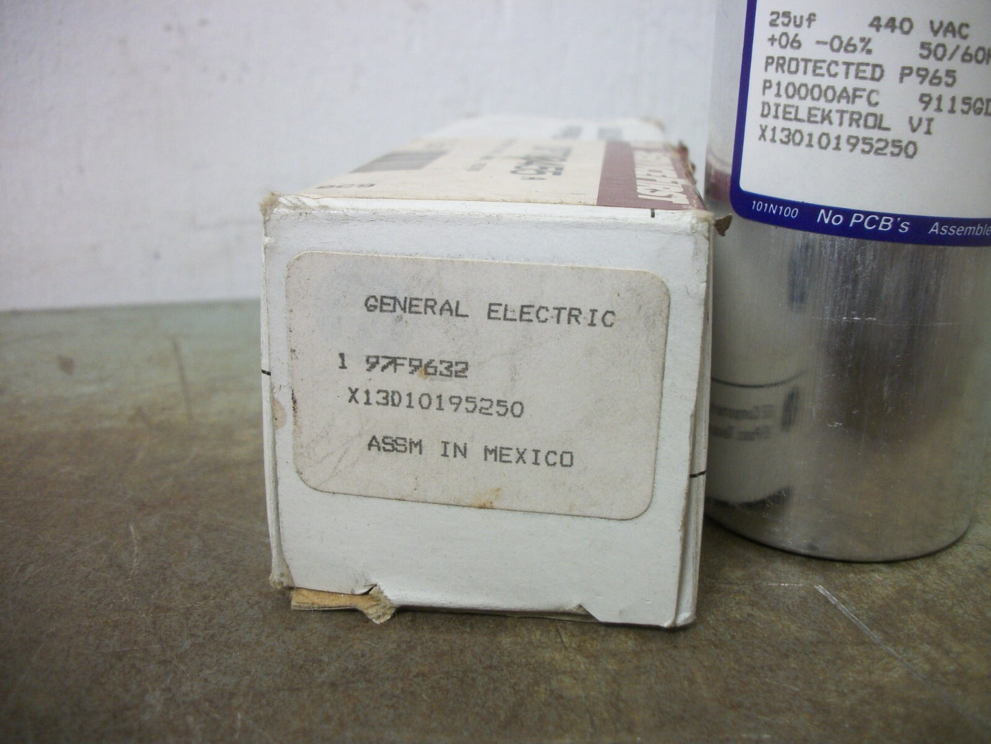 GE DIELEKTROL VI 25uF CAPACITOR 97F9632 440VOLT NIB
