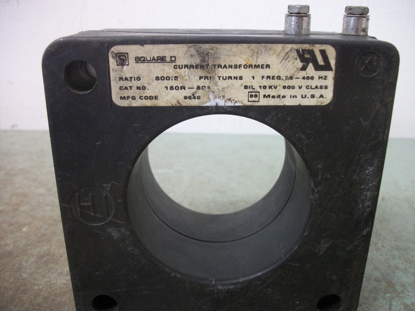 SQUARE D 800:5 RATIO CURRENT TRANSFORMER 180R-801 600VOLT NOB