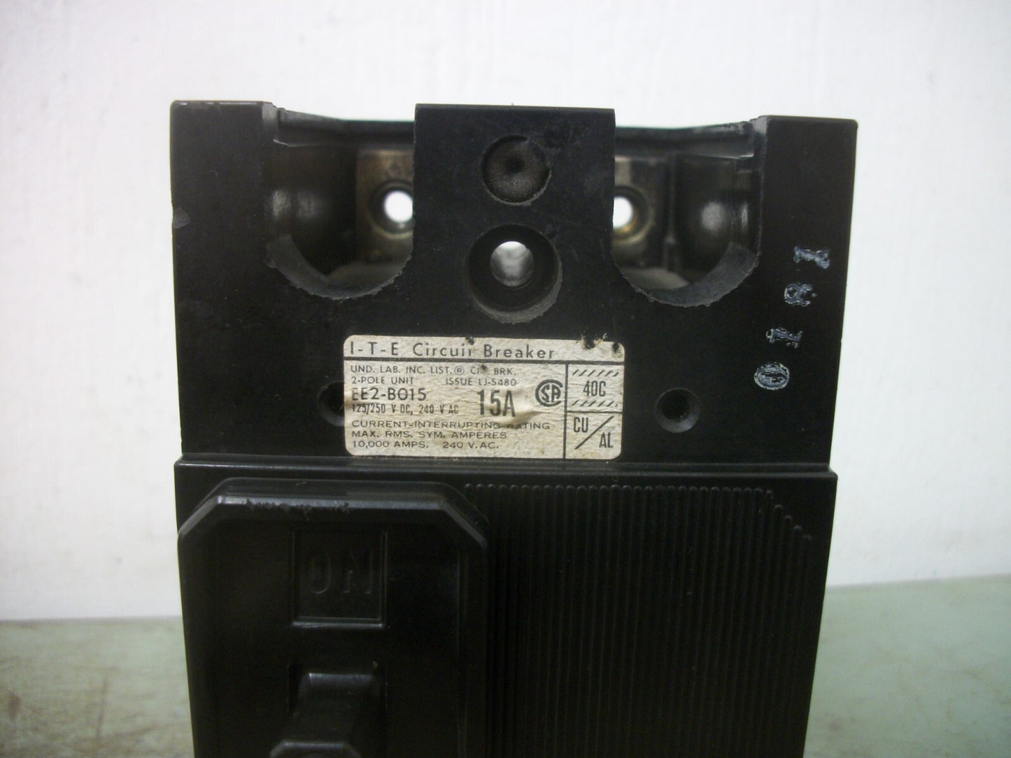 SIEMENS EE2 CIRCUIT BREAKER EE2B015 15AMP 240VOLT 2POLE