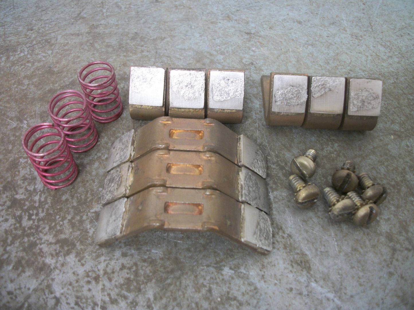 GE SIZE 4 3POLE CONTACT KIT 55-153678G002