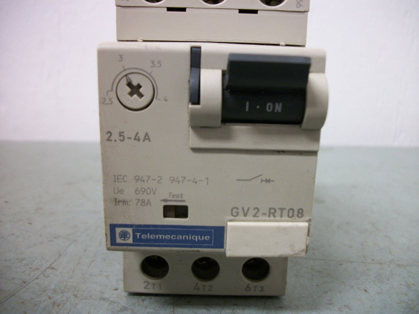 TELEMECANIQUE MOTOR CIRCUIT BREAKER GV2-RT08 2.5-4AMP