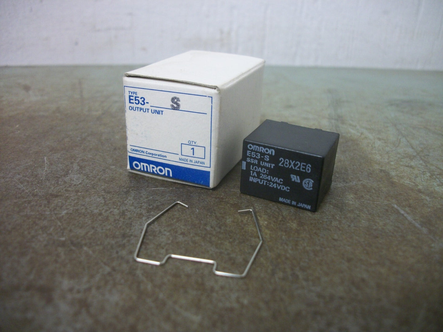 OMRON SOLID STATE RELAY E53-S IN 24VDC OUT 264VAC 1AMP NIB