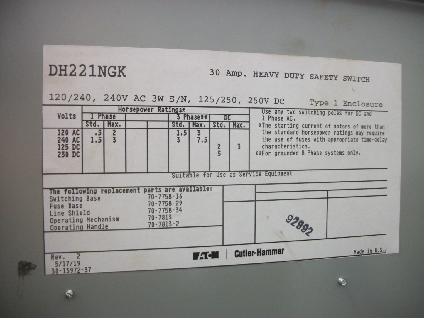CUTLER-HAMMER DISCONNECT TYPE 1 DH221NGK 30AMP 240VOLT 2POLE FUSIBLE