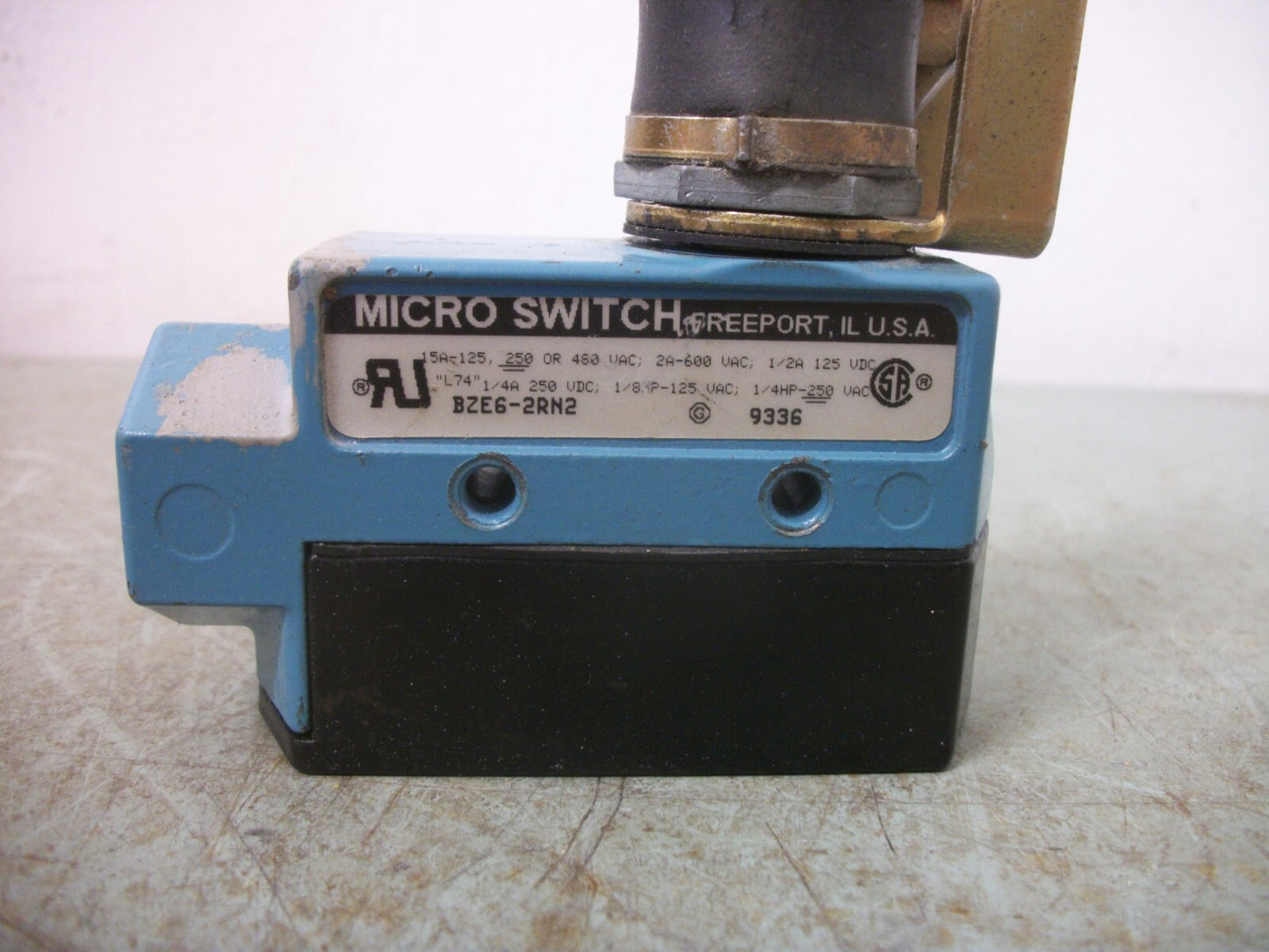 HONEYWELL MICRO SWITCH LIMIT SWITCH BZE6-2RN2