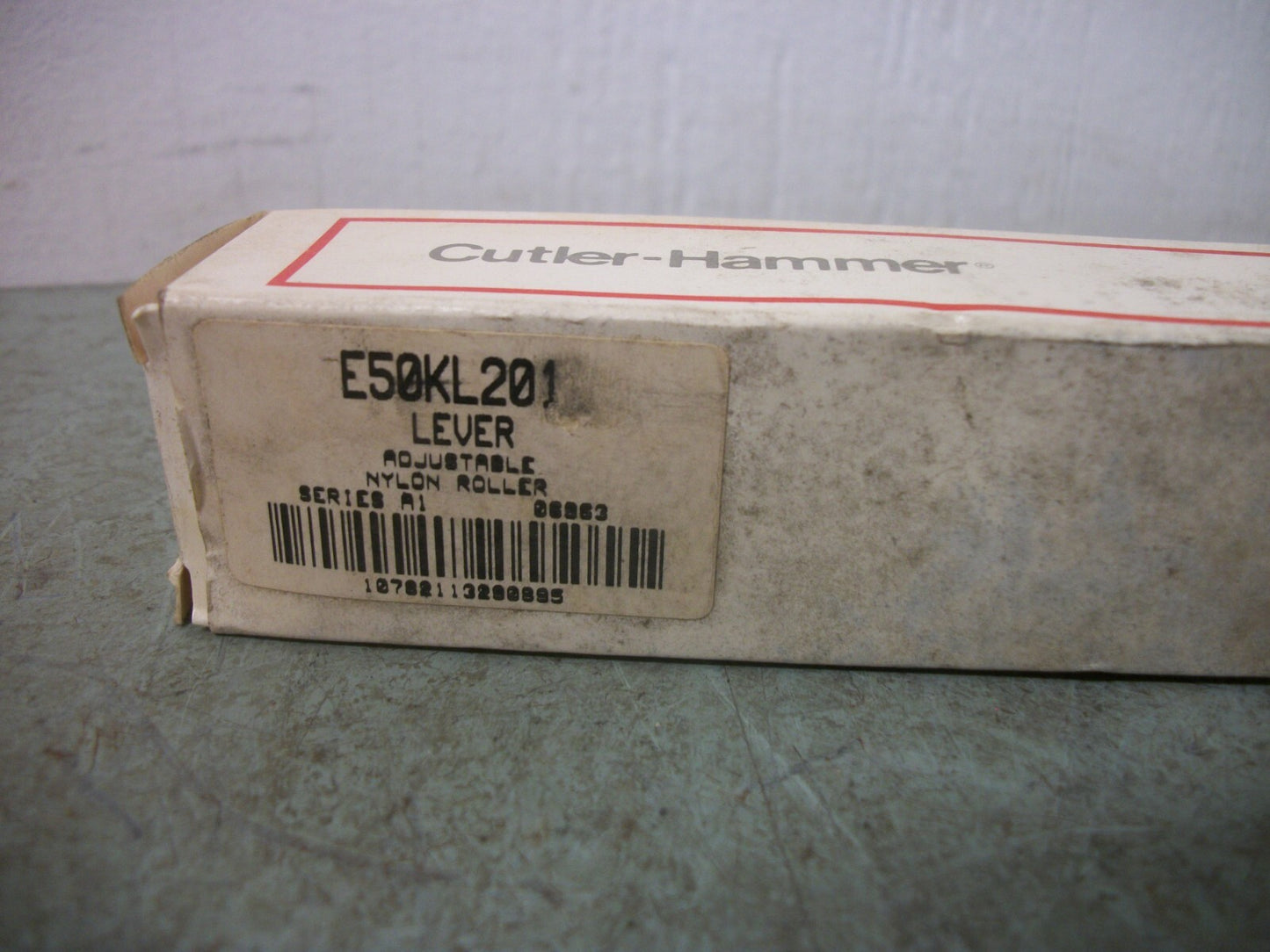 CUTLER-HAMMER ADJUSTABLE NYLON ROLLER LIMIT SWITCH LEVER E50KL201 NIB