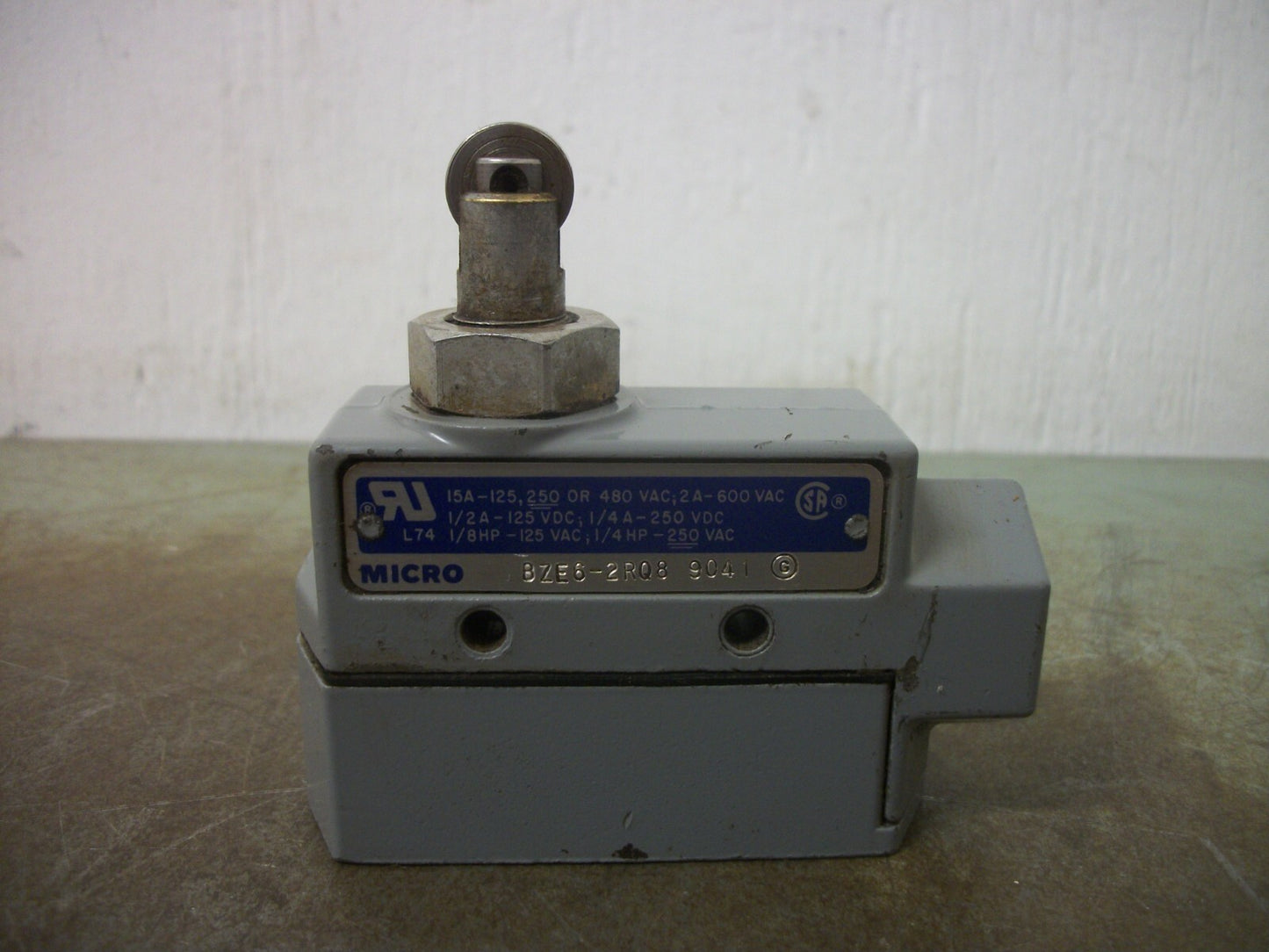 HONEYWELL MICRO SWITCH LIMIT SWITCH BZE6-2RQ8